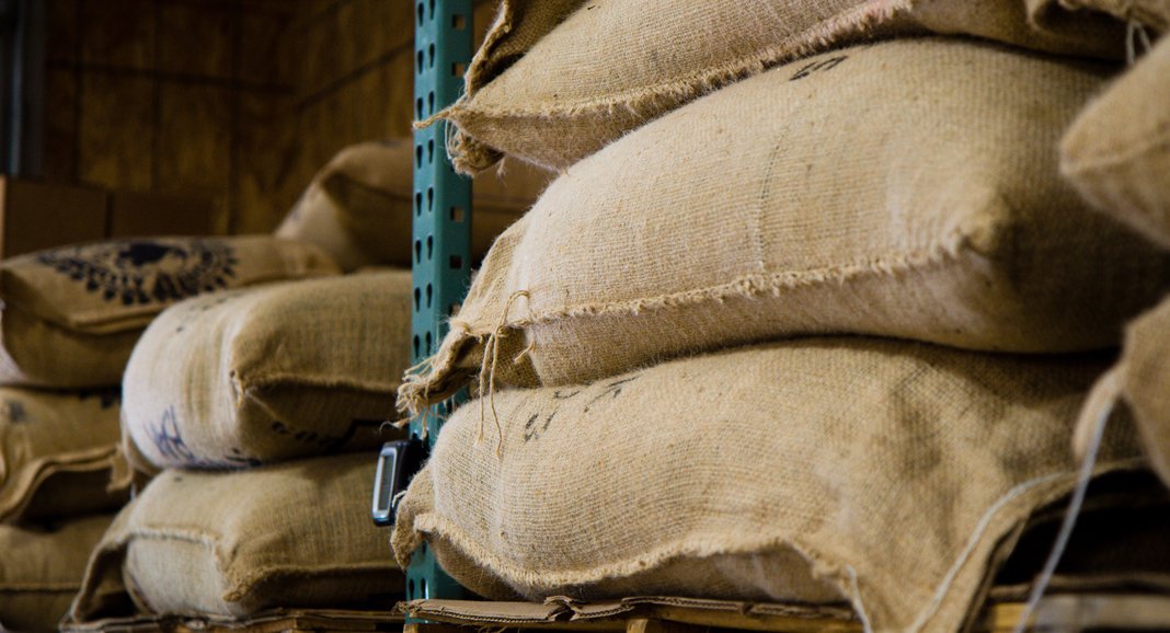 steigende-kaffeepreise rohkaffee in kaffeesäcken